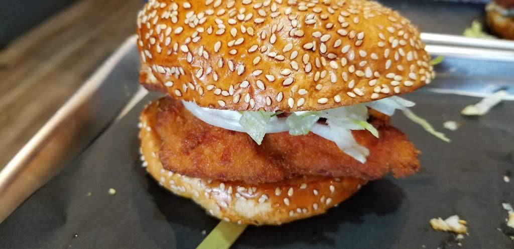 Burger factory Oshawa | restaurant | 53 Conlin Rd E, Oshawa, ON L1G 7W1, Canada | 9054335505 OR +1 905-433-5505