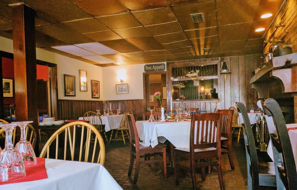 La Lou Bistro | restaurant | 15 S King St, Leesburg, VA 20175, USA | 7034749611 OR +1 703-474-9611