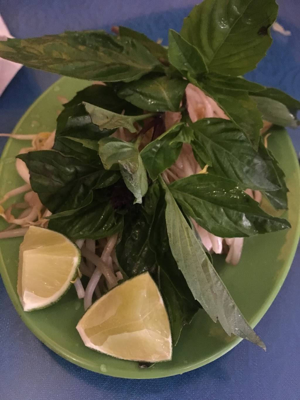 Ha noi 4 seasons | restaurant | 12 Lebreton St N, Ottawa, ON K1R 7H2, Canada | 6135651000 OR +1 613-565-1000