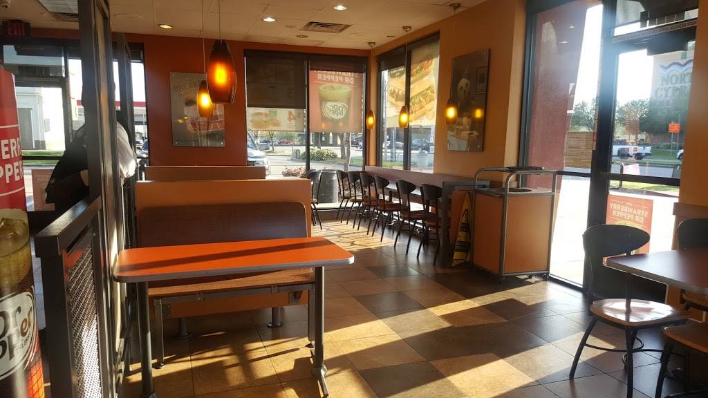 Jack in the Box | restaurant | 10450 Huffmeister Rd, Houston, TX 77065, USA | 2819700992 OR +1 281-970-0992