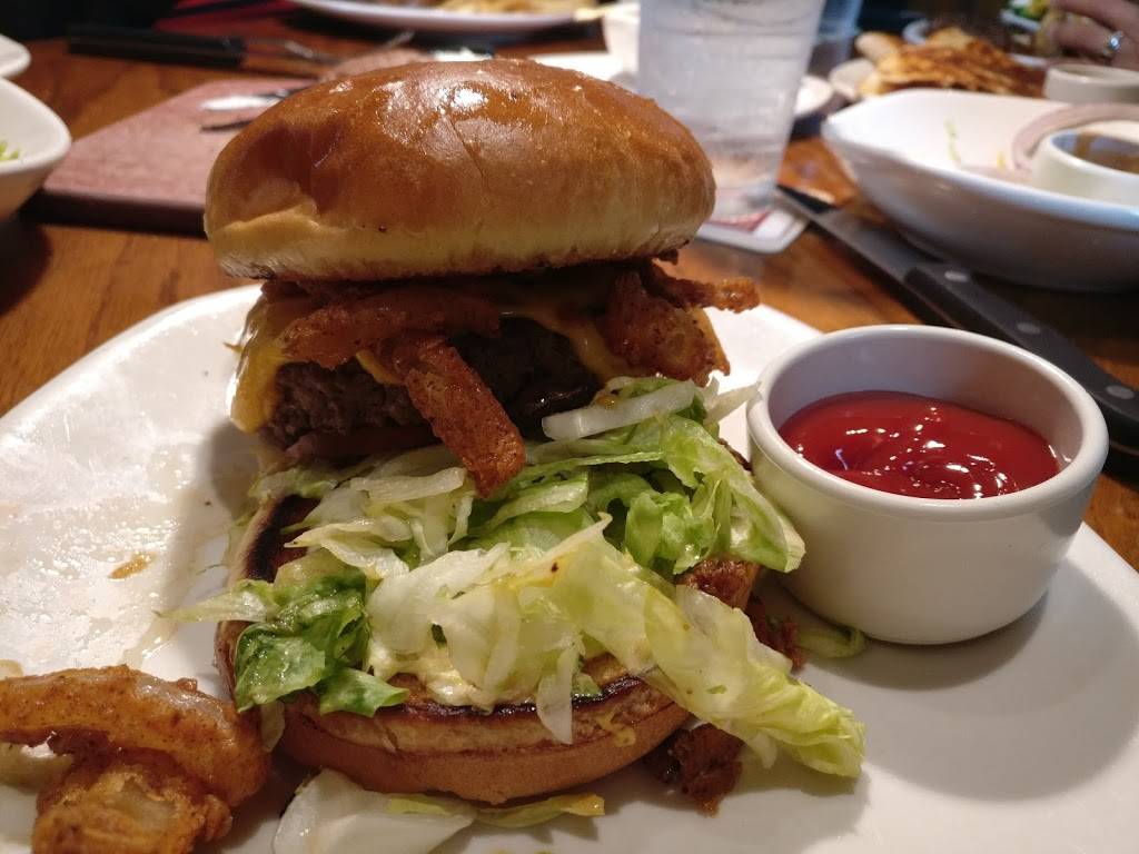 Outback Steakhouse | restaurant | 2485 Vista Way, Oceanside, CA 92054, USA | 7607548825 OR +1 760-754-8825