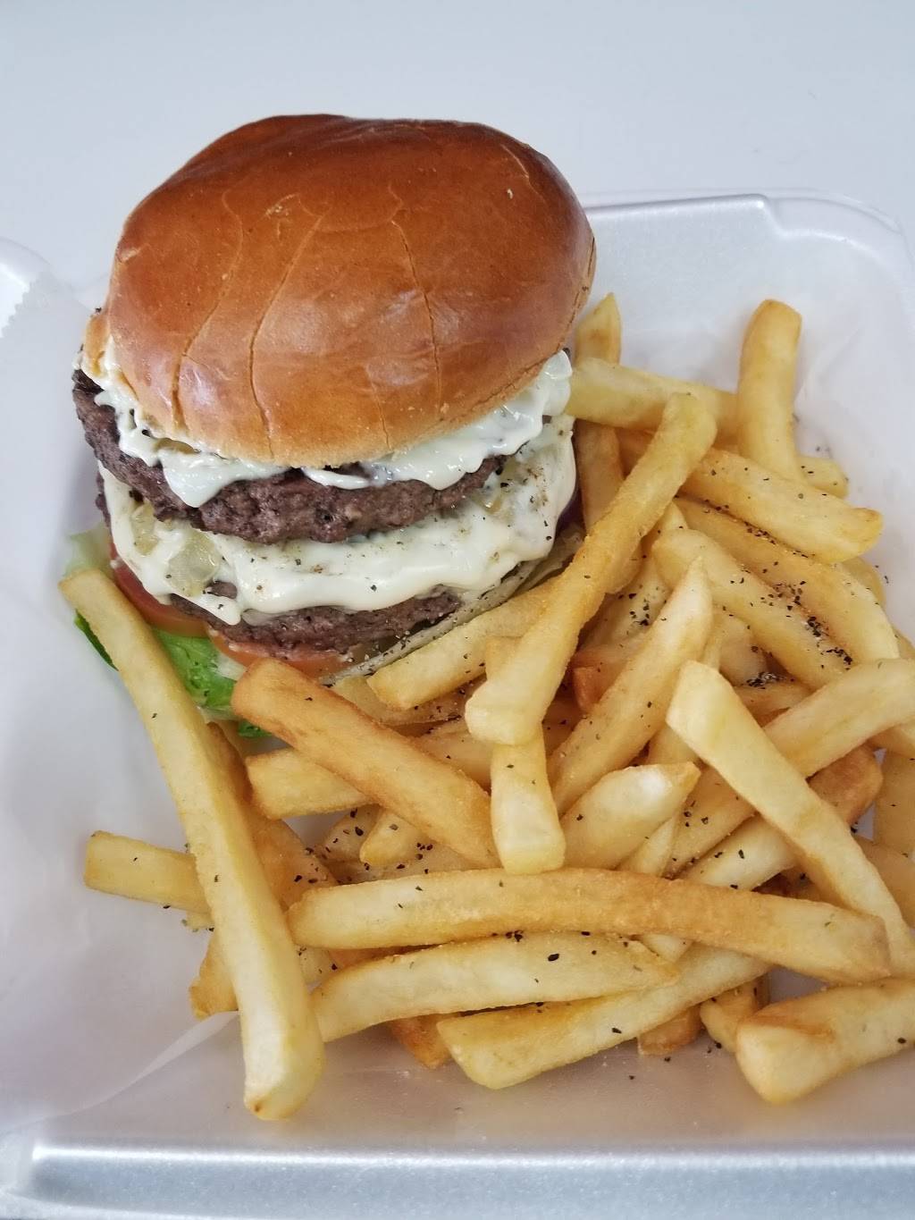 Wing Hut | restaurant | 1936 MacDade Boulevard #5, Woodlyn, PA 19094, USA | 4844873682 OR +1 484-487-3682