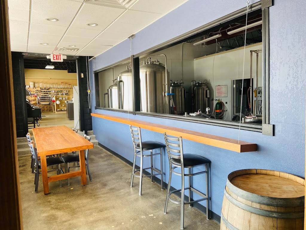 Apex Aleworks Brewery & Taproom | restaurant | 4356 S Noland Rd, Independence, MO 64055, USA | 8166422901 OR +1 816-642-2901