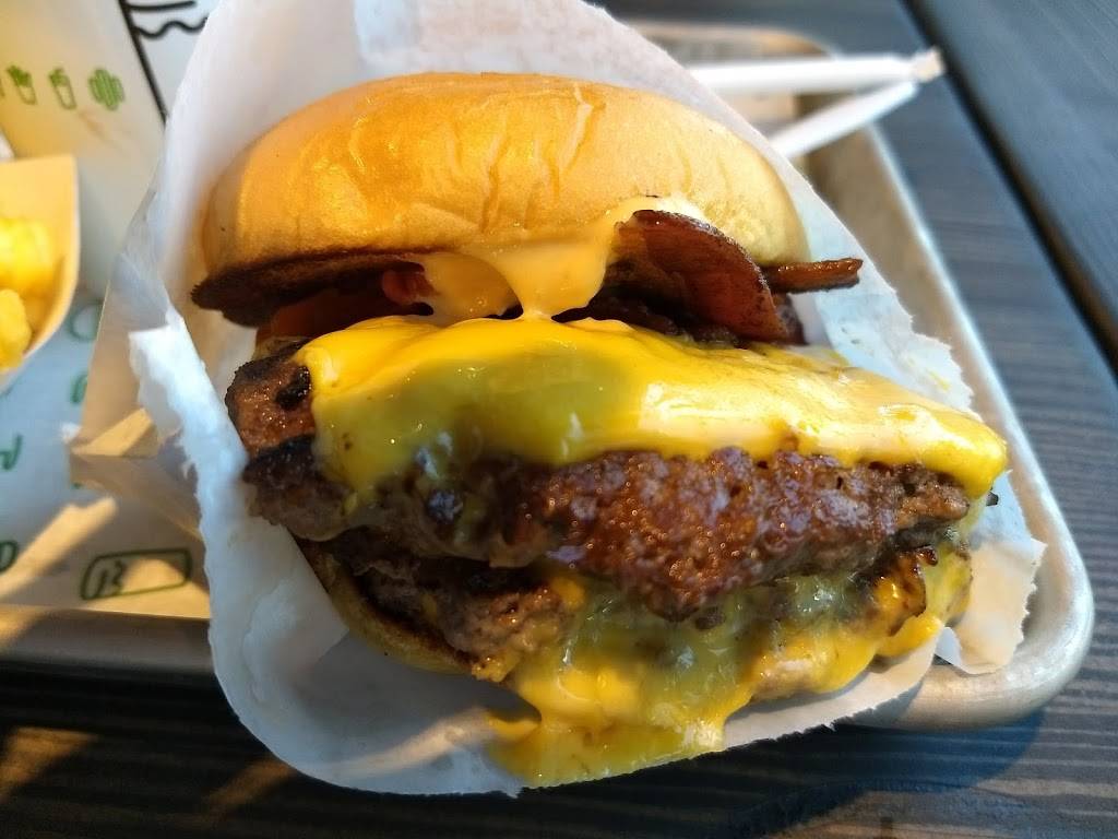 Shake Shack | restaurant | 1605 E Woodlawn Rd, Charlotte, NC 28209, USA | 9802653188 OR +1 980-265-3188