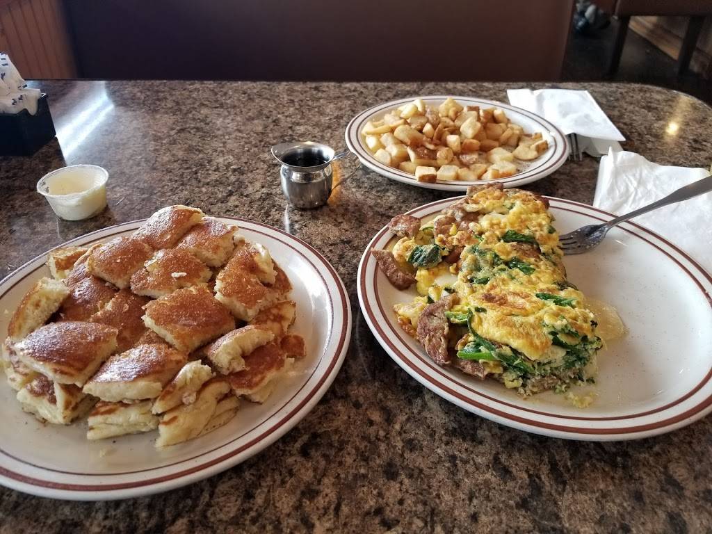 Golden Nugget Pancake House | restaurant | 3959 W Diversey Ave, Chicago, IL 60647, USA | 7732274346 OR +1 773-227-4346