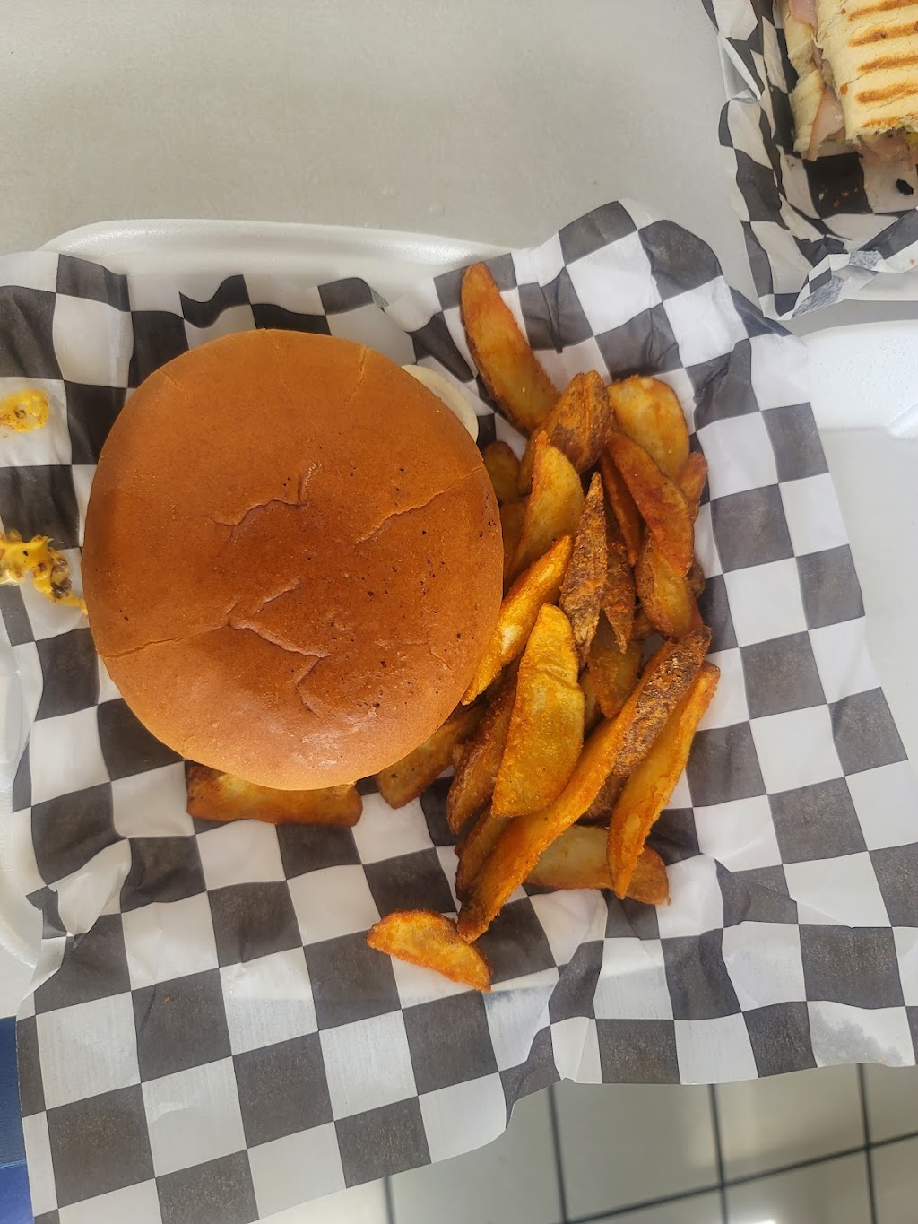 Down Home | restaurant | 20077 W Central Ave, Blountstown, FL 32424, USA | 8502470728 OR +1 850-247-0728