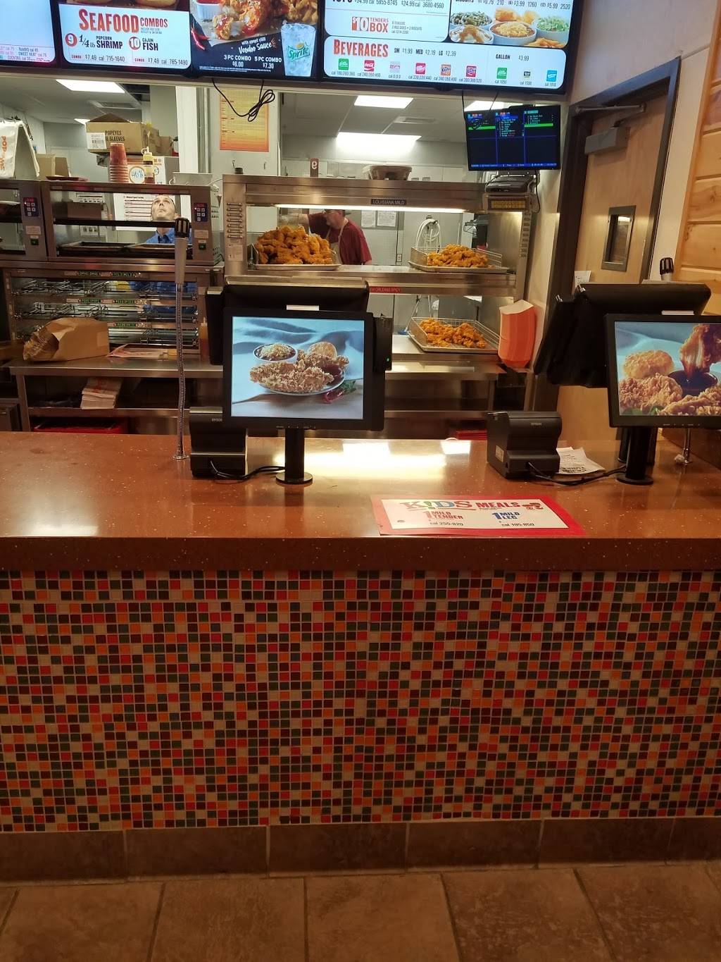 Popeyes Louisiana Kitchen | restaurant | 720 S Ohio St, Salina, KS 67401, USA | 7854041920 OR +1 785-404-1920