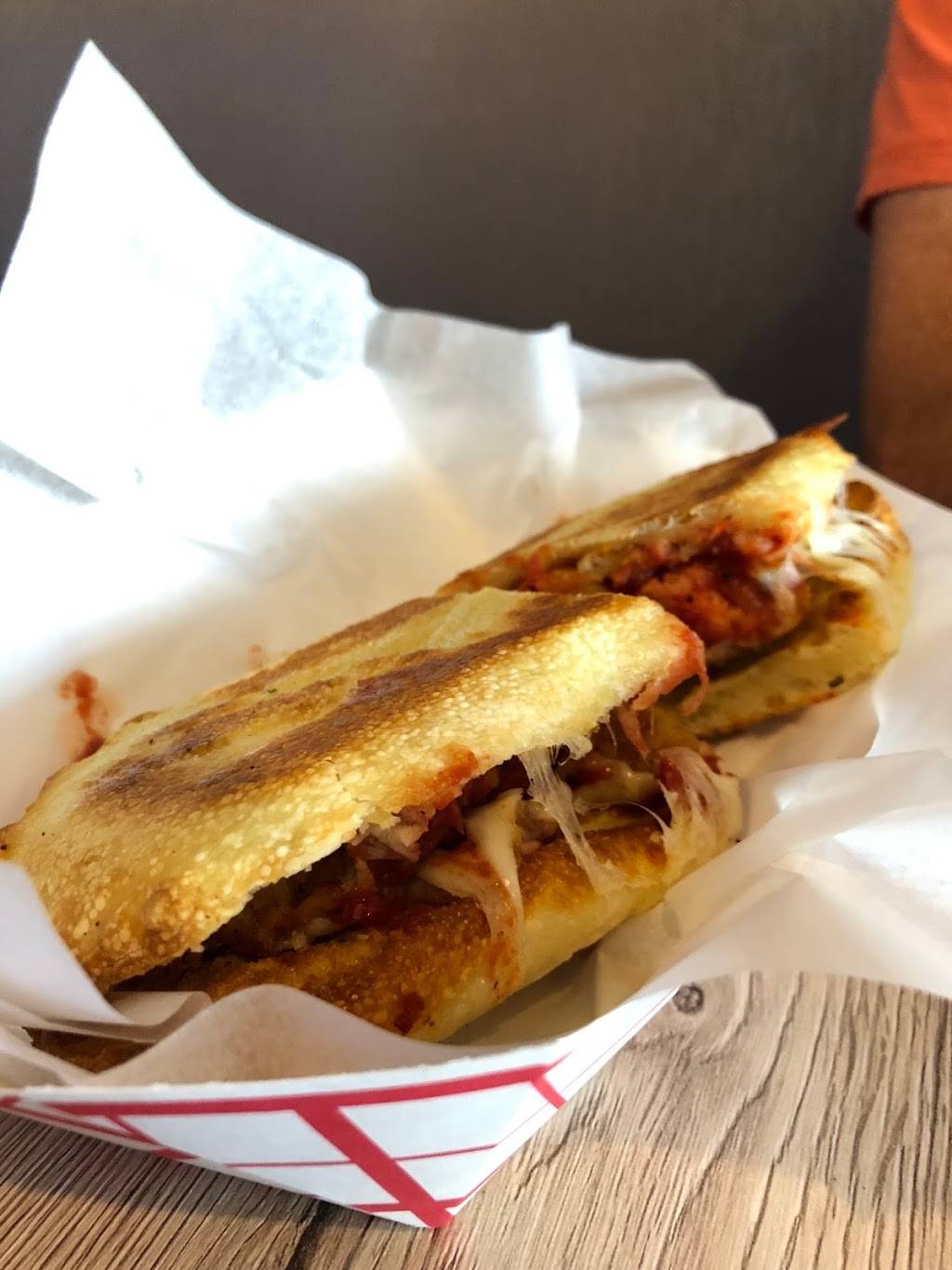 The Original Genos | restaurant | 2211 W Camelback Rd #178, Phoenix, AZ 85015, USA | 6023471000 OR +1 602-347-1000