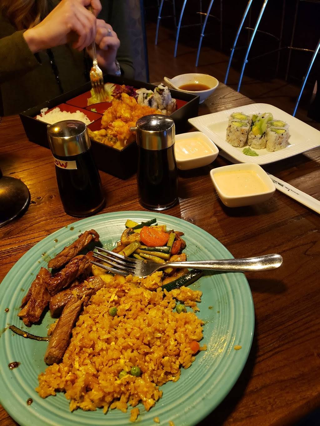 Bluefin Japanese Steakhouse & Sushi | restaurant | 4313 E Grand River Ave, Howell, MI 48843, USA | 5175458899 OR +1 517-545-8899