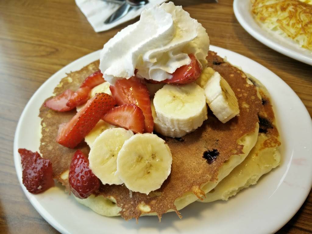 Dennys | restaurant | 25365 Madison Ave, Murrieta, CA 92562, USA | 9516960812 OR +1 951-696-0812