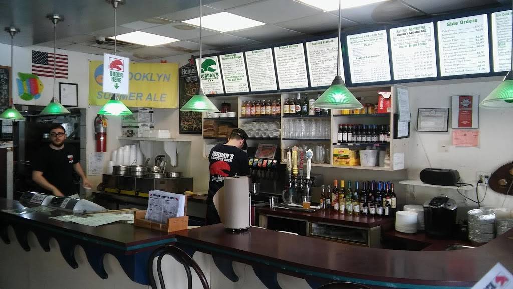 Jordans Lobster Dock | restaurant | 3165 Harkness Ave, Brooklyn, NY 11235, USA | 7189346300 OR +1 718-934-6300