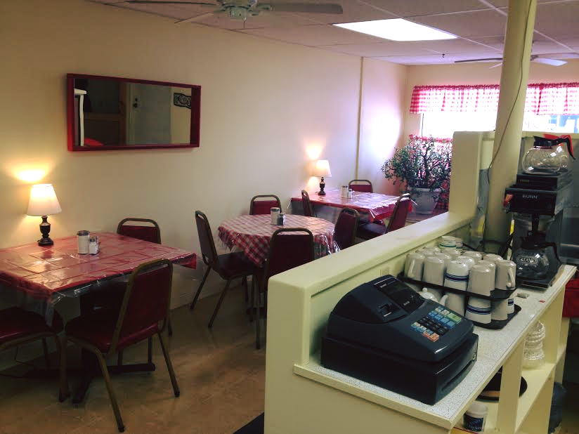 Janes | restaurant | 43 Main St, Derby Line, VT 05830, USA | 5408471594 OR +1 540-847-1594