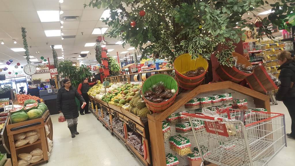 Rico Fresh Market | restaurant | 3552 W Armitage Ave, Chicago, IL 60647, USA | 7732277972 OR +1 773-227-7972