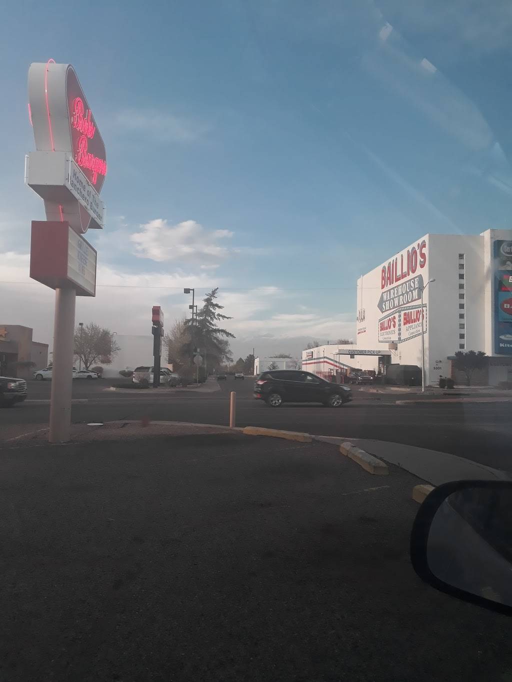 Bobs Burgers | restaurant | 5214 Menaul Blvd NE, Albuquerque, NM 87110, USA | 5058759603 OR +1 505-875-9603