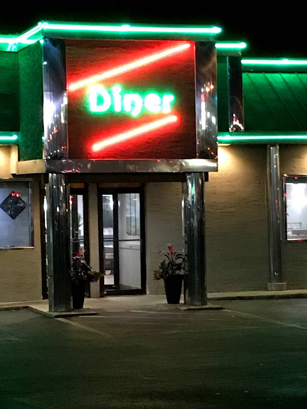 Evergreen Diner | restaurant | 325 N Reading Rd, Ephrata, PA 17522, USA | 7177389130 OR +1 717-738-9130