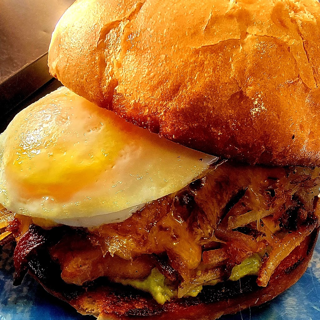 Seadogs Restaurant N Lounge | restaurant | 560 SW Fleet Ave, Lincoln City, OR 97367, USA | 5412648205 OR +1 541-264-8205