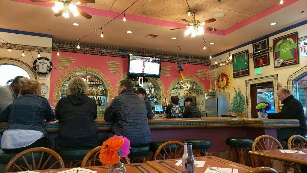 Fiesta Bonita Mexican Grill & Cantina | restaurant | 420 Three Rivers Dr, Kelso, WA 98626, USA | 3605779087 OR +1 360-577-9087
