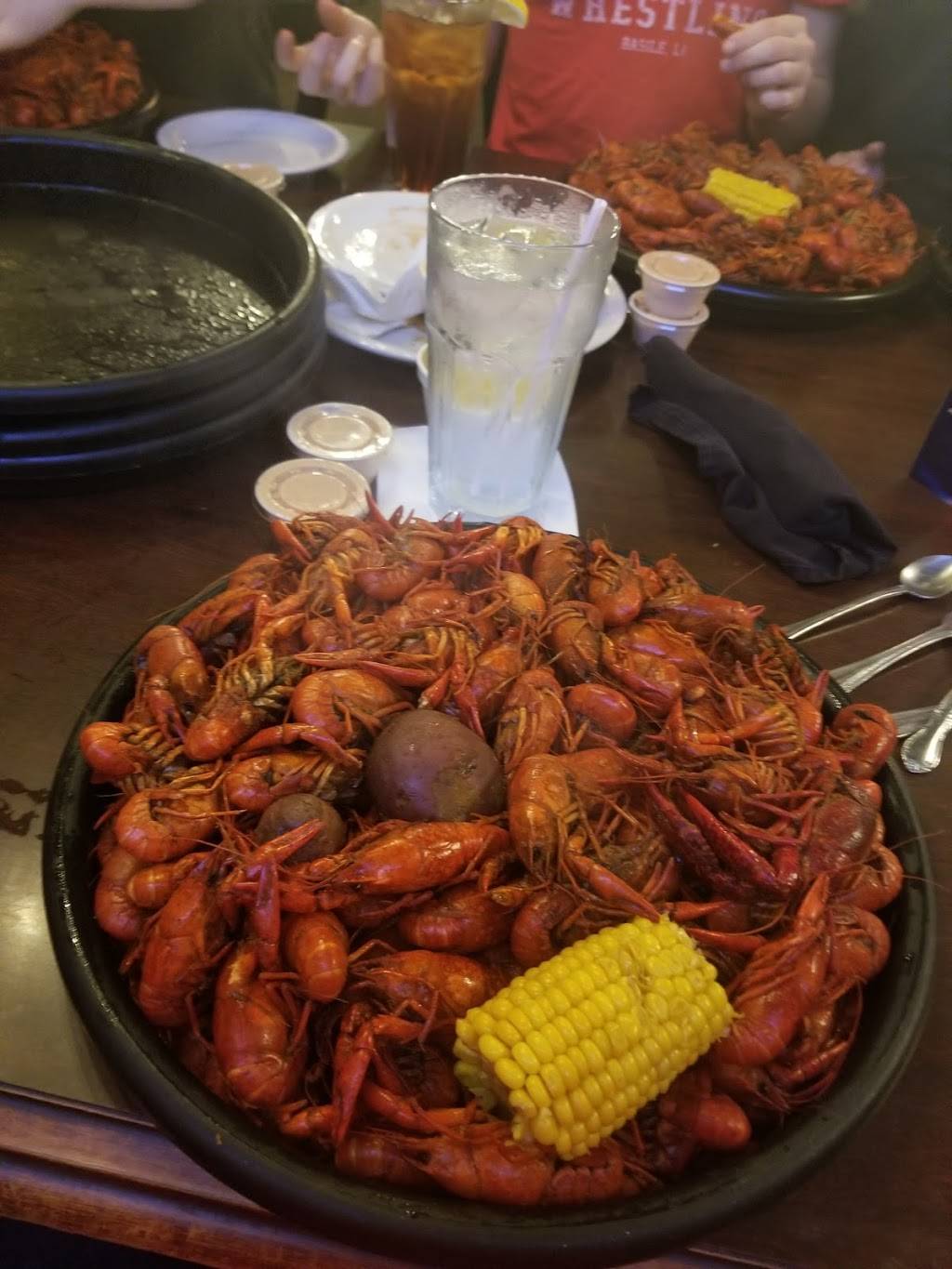 D Cs Sports Bar & Steakhouse | restaurant | 1601 W Laurel Ave, Eunice, LA 70535, USA | 3374577001 OR +1 337-457-7001