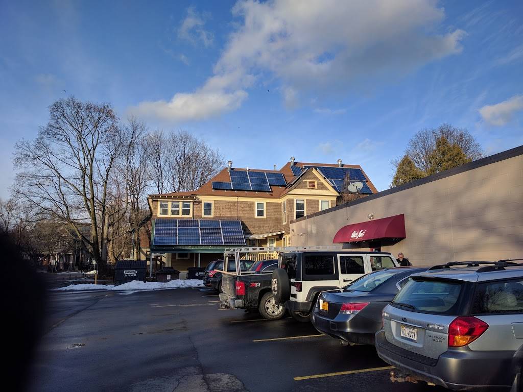 Uncle Joes Grill & Sports Bar | restaurant | 302 W Green St, Ithaca, NY 14850, USA | 6072732662 OR +1 607-273-2662