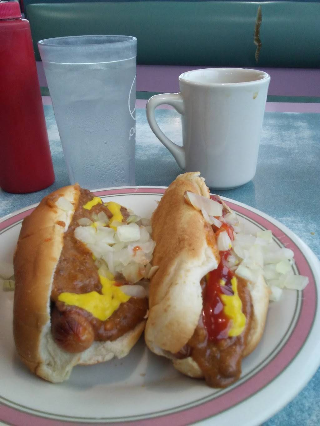 Gus Coney Island | restaurant | 50899 Gratiot Ave, Chesterfield, MI 48051, USA | 5865984848 OR +1 586-598-4848