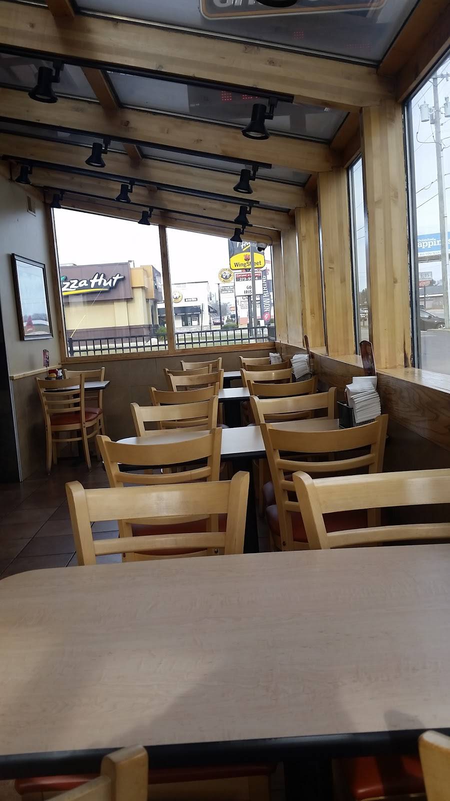 DQ Grill & Chill Restaurant | restaurant | 2015 S Bend Ave, South Bend, IN 46637, USA | 5742711102 OR +1 574-271-1102