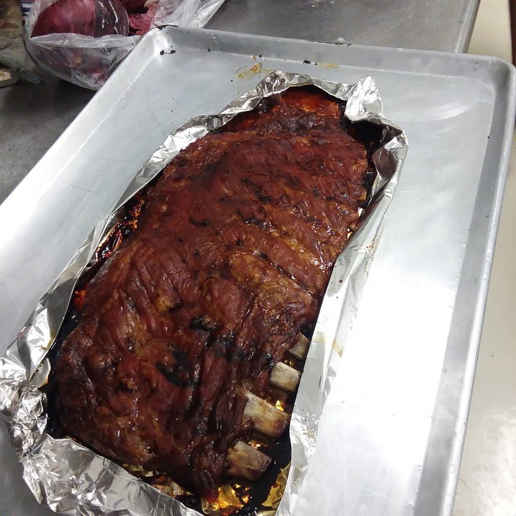 Charlie Ts | restaurant | 1406 Rees St, Breaux Bridge, LA 70517, USA | 3373322426 OR +1 337-332-2426