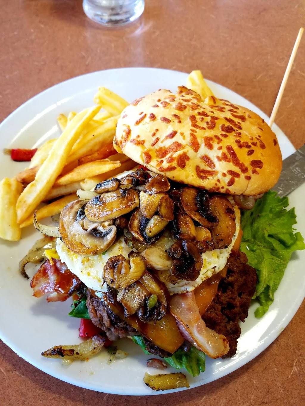 Dennys | restaurant | 2137 N Fremont St, Monterey, CA 93940, USA | 8313721655 OR +1 831-372-1655