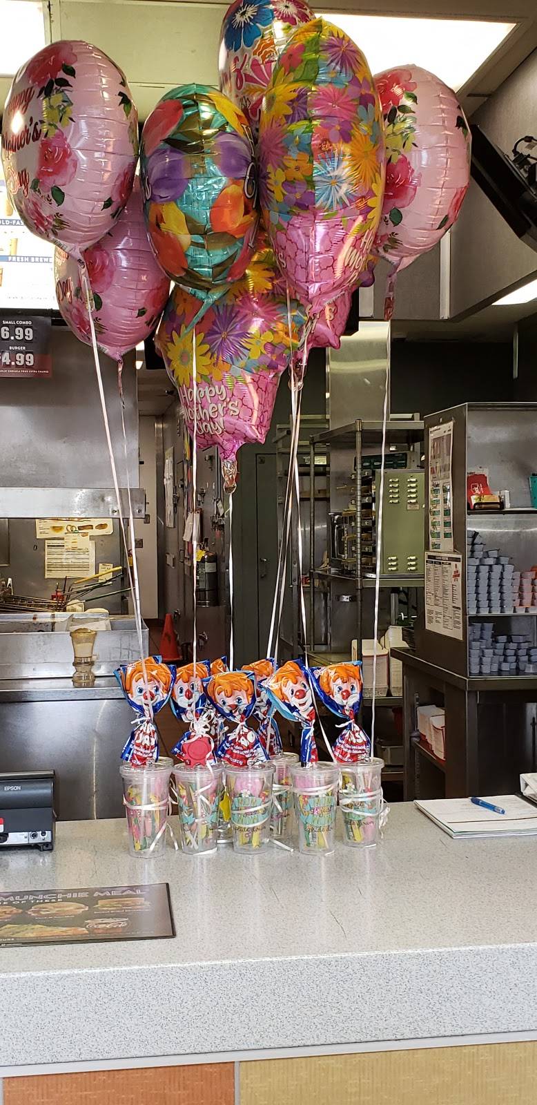 Jack in the Box | restaurant | 5256 S Mission Rd, Bonsall, CA 92003, USA | 7609450472 OR +1 760-945-0472