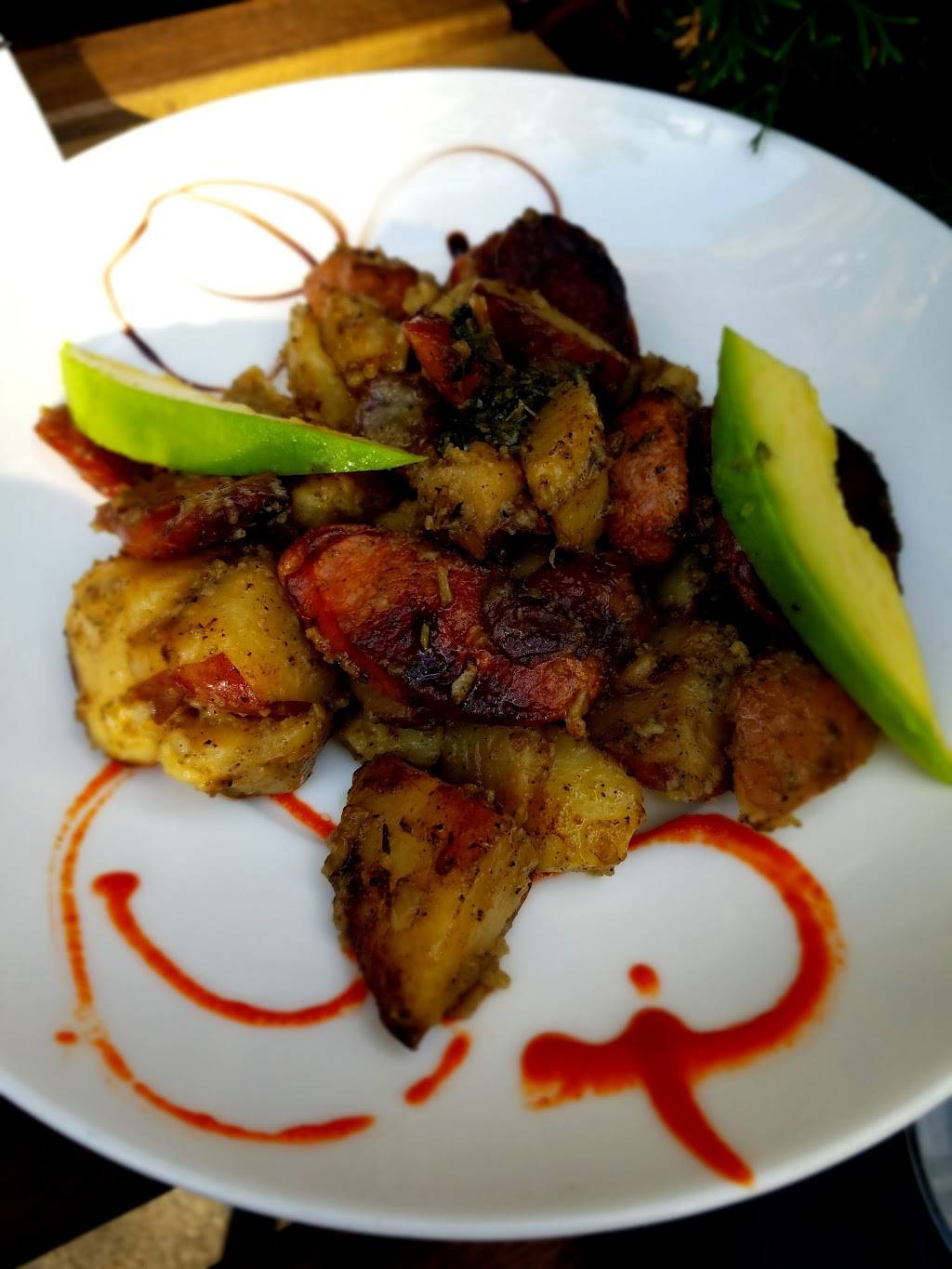 Corcho Wine Room | restaurant | 227 Dyckman St, New York, NY 10034, USA | 2123005700 OR +1 212-300-5700