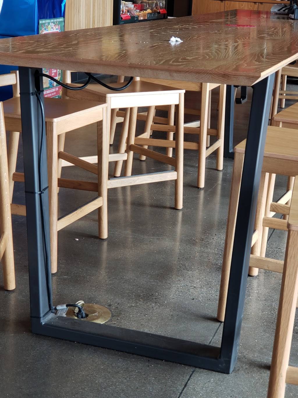 Starbucks | cafe | 425 Elkhorn Blvd, Rio Linda, CA 95673, USA | 9163170930 OR +1 916-317-0930