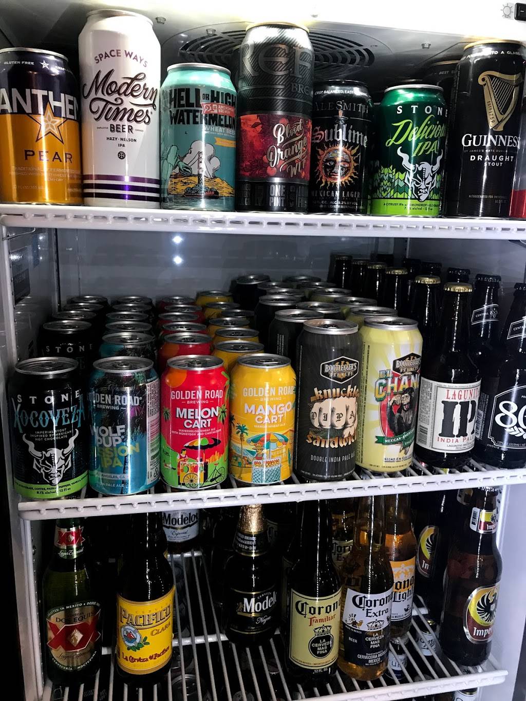 Gonzos Tacos | restaurant | 825 N Harbor Blvd, Fullerton, CA 92832, USA | 8889458226 OR +1 888-945-8226