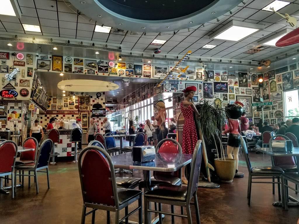 Legends Classic Diner | restaurant | 1155 E Rte 66, Glendora, CA 91740, USA | 6268522700 OR +1 626-852-2700