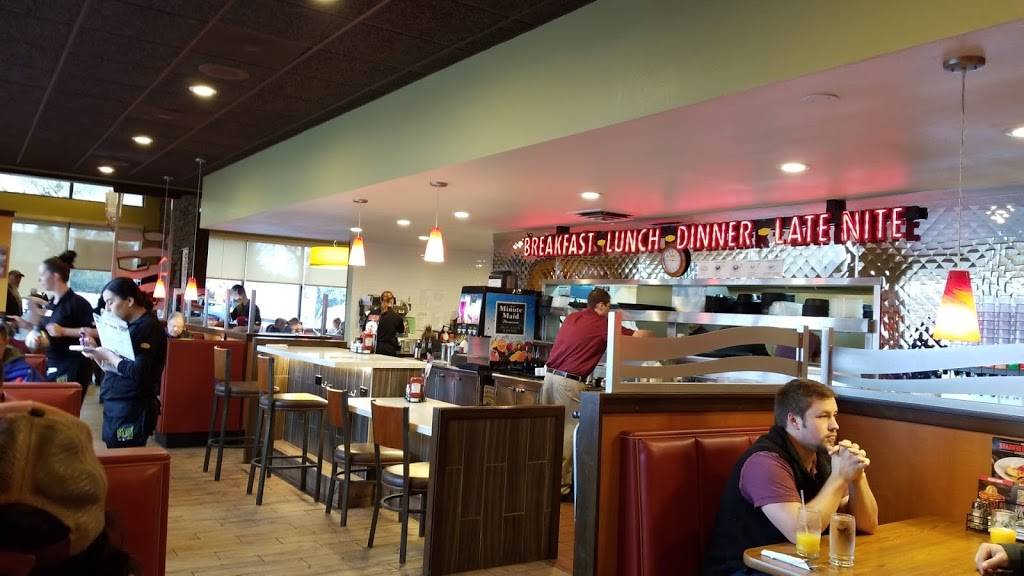 Dennys | restaurant | 1369 SE 1st Ave, Canby, OR 97013, USA | 5032633182 OR +1 503-263-3182