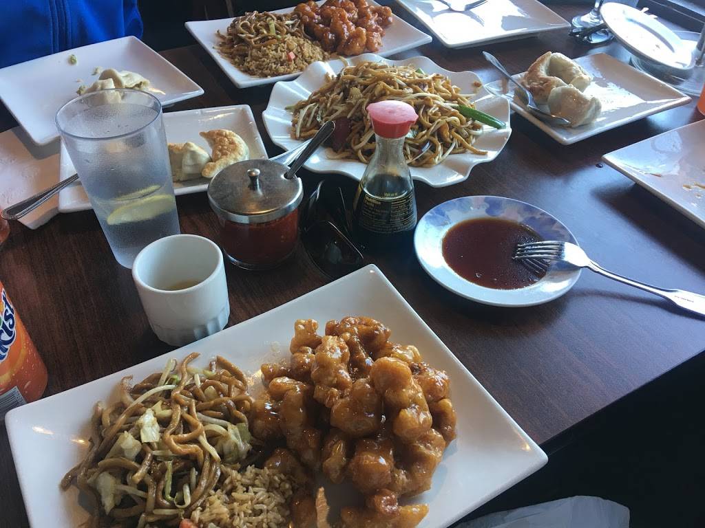 Asian Kings Kitchen | restaurant | 3048 Cabrillo Hwy N, Half Moon Bay, CA 94019, USA | 6505609898 OR +1 650-560-9898