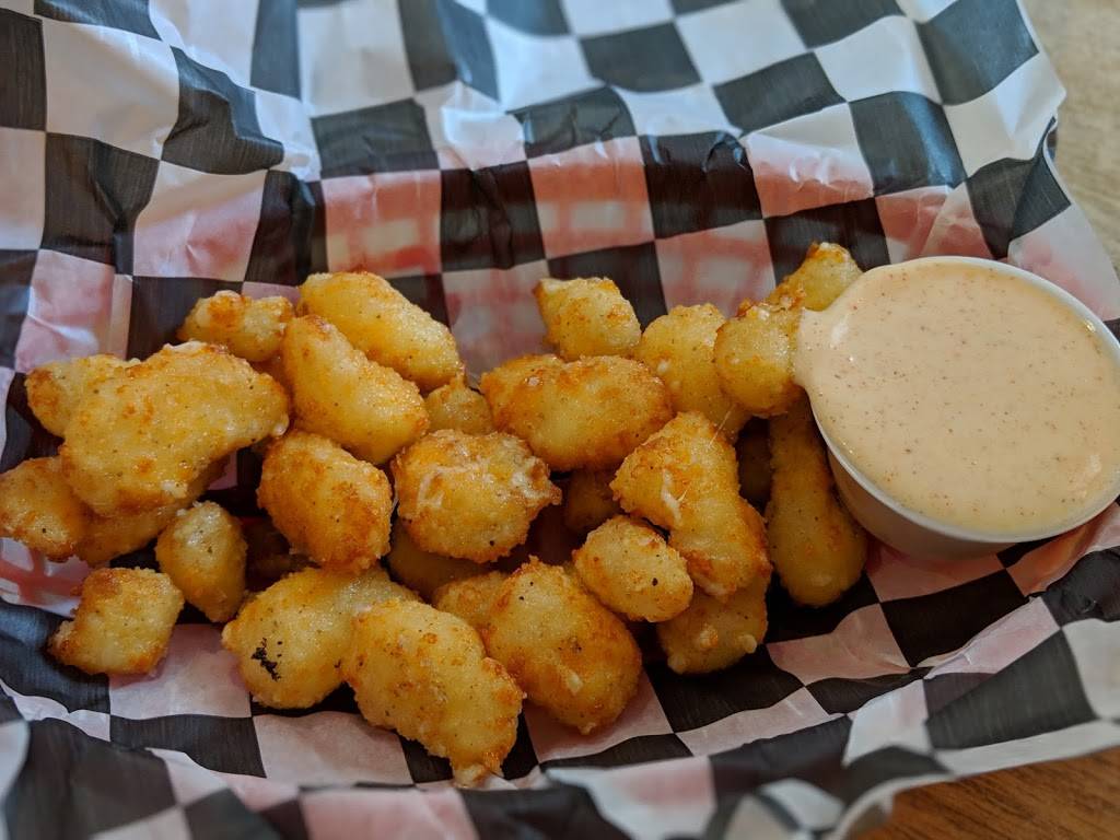 Worldly Wieners Wings and Things / Seven Sisters Tap Room | restaurant | 400 E State St, Black Mountain, NC 28711, USA | 8283578002 OR +1 828-357-8002