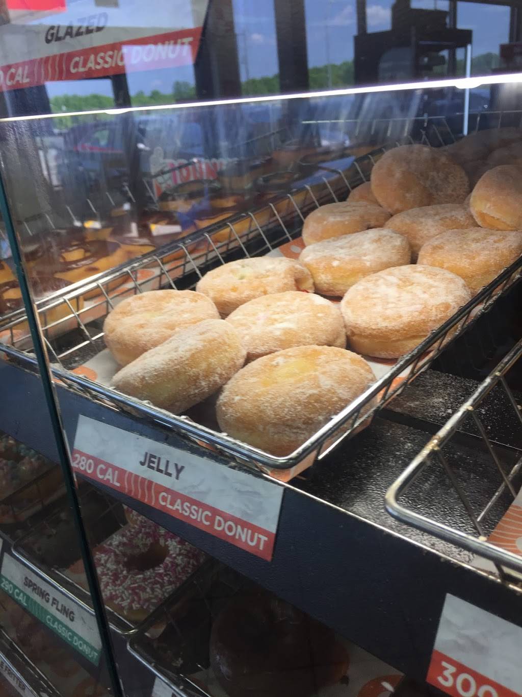 Dunkin | bakery | 640 Dixie Lee Ave, Monteagle, TN 37356, USA | 9319245111 OR +1 931-924-5111