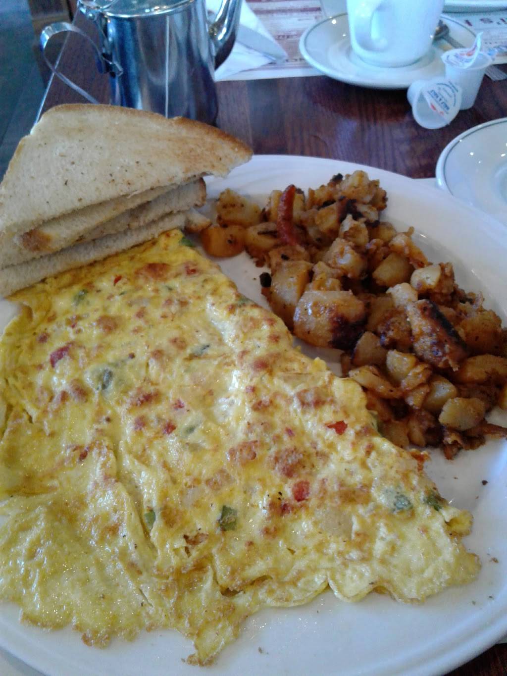 Totis Grille & Pizzeria | restaurant | 373 Taunton Ave, Seekonk, MA 02771, USA | 5083367364 OR +1 508-336-7364