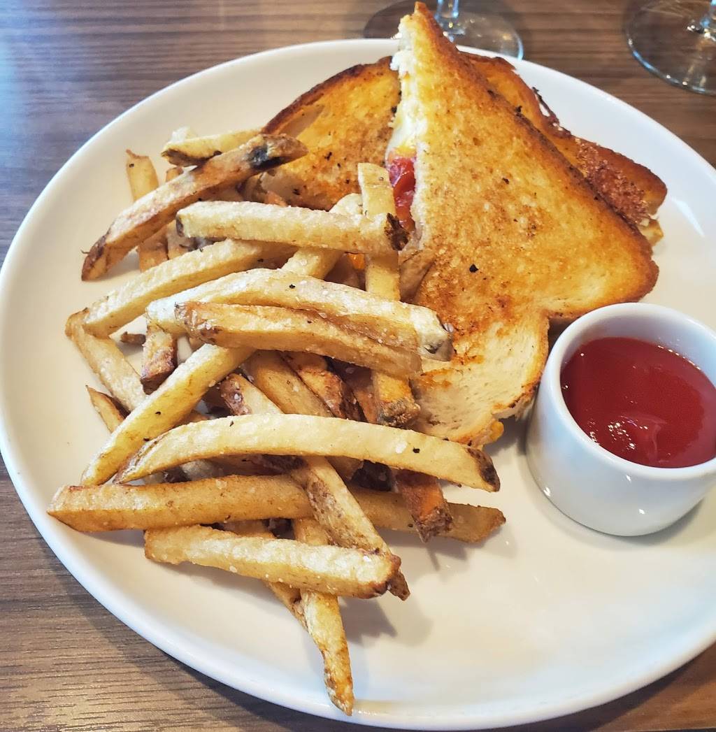 Mermaid Winery | restaurant | 4401 Shore Dr, Virginia Beach, VA 23455, USA | 7572334155 OR +1 757-233-4155