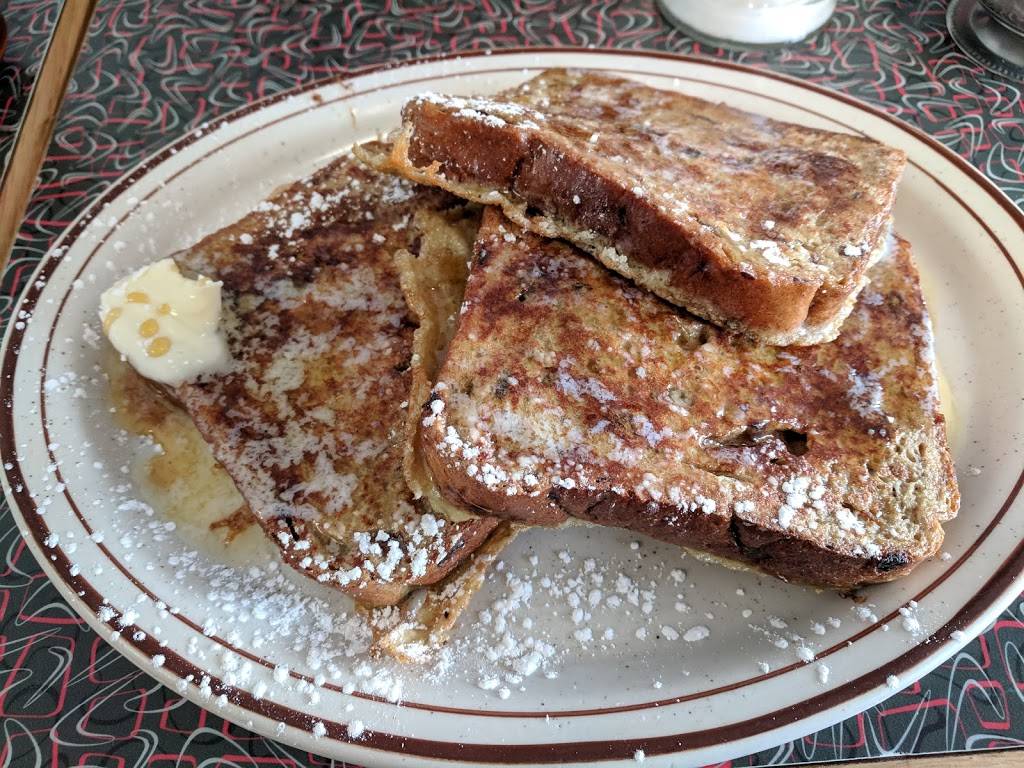 Triangle Diner LLC | restaurant | 400 Maple Ave, Saratoga Springs, NY 12866, USA | 5185836368 OR +1 518-583-6368