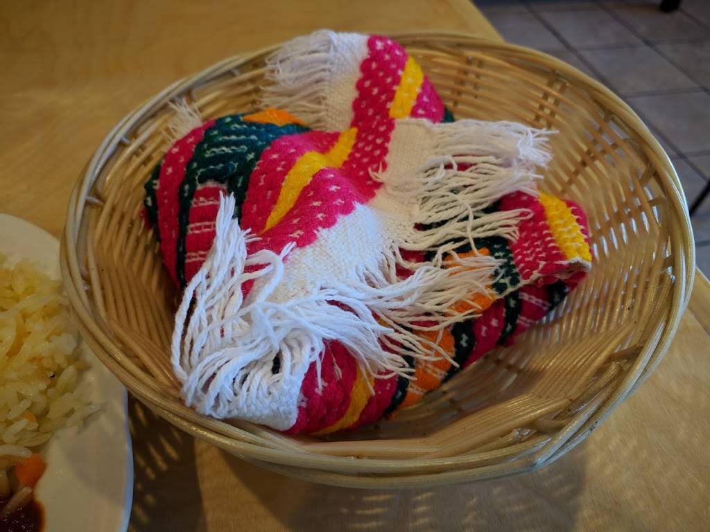 La Benedicion De Cristo | restaurant | 1527 International Blvd, Oakland, CA 94606, USA | 5108665325 OR +1 510-866-5325