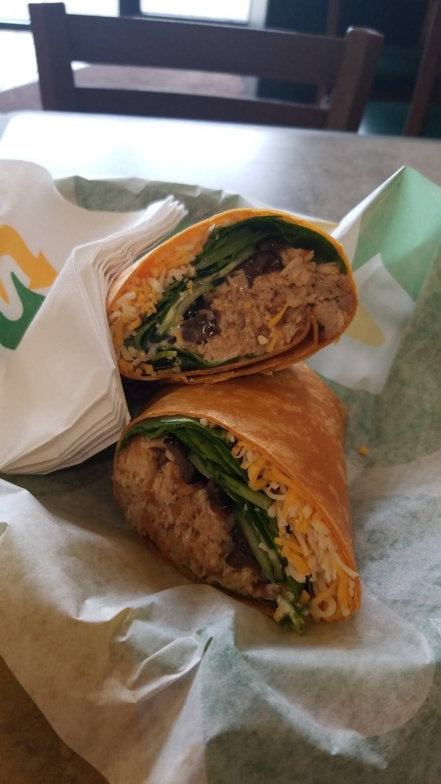 Subway | restaurant | 2923 Linden Ave, Dayton, OH 45410, USA | 9372568233 OR +1 937-256-8233