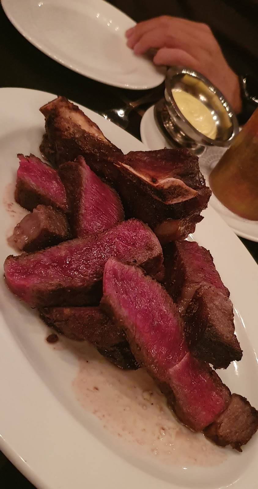 Perry Langs | restaurant | 6539 Washington St, Yountville, CA 94599, USA | 7079454522 OR +1 707-945-4522