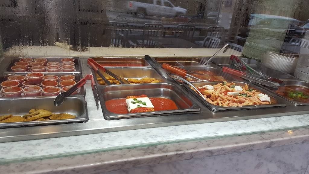 Famous Famiglia Pizzeria | restaurant | 734 Amsterdam Ave, New York, NY 10025, USA | 2128647193 OR +1 212-864-7193