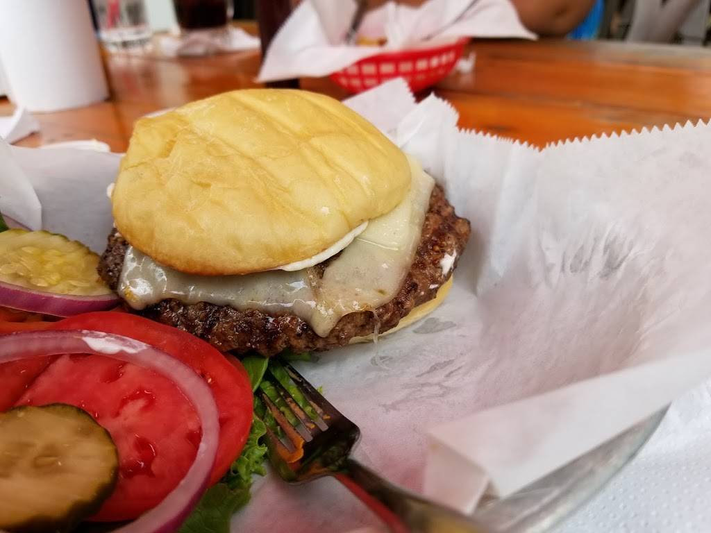 Bubs Burgers and Ice Cream | restaurant | 620 S Main St, Zionsville, IN 46077, USA | 3173440927 OR +1 317-344-0927