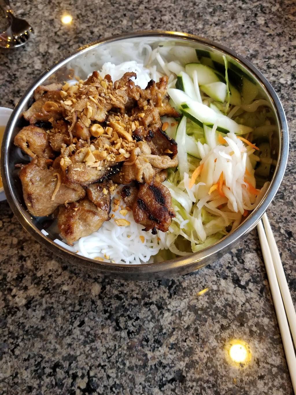 Surprise Pho Vietnamese Restaurant | restaurant | 15693 N Reems Rd #113, Surprise, AZ 85374, USA | 6235461111 OR +1 623-546-1111