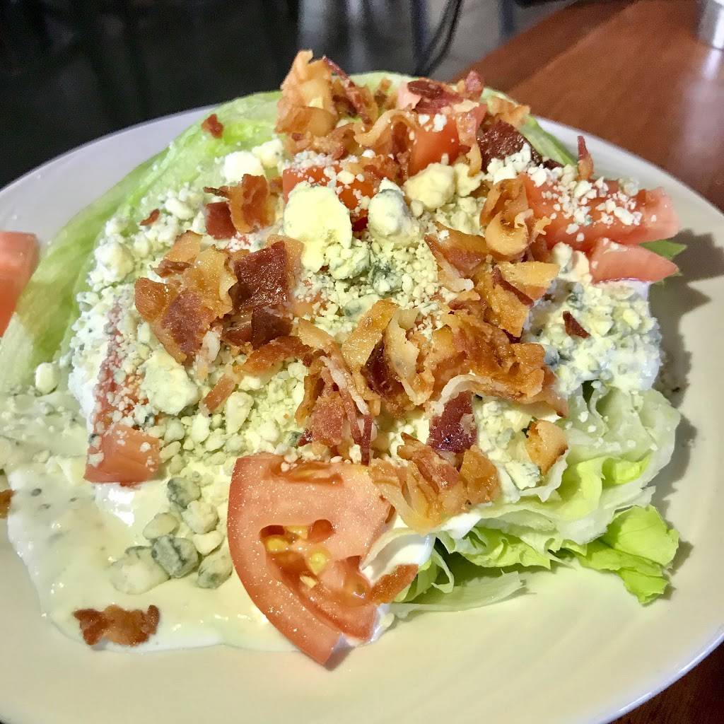 Sabatinos North Italian Restaurant | restaurant | 1 E Broadway, Derry, NH 03038, USA | 6034327999 OR +1 603-432-7999