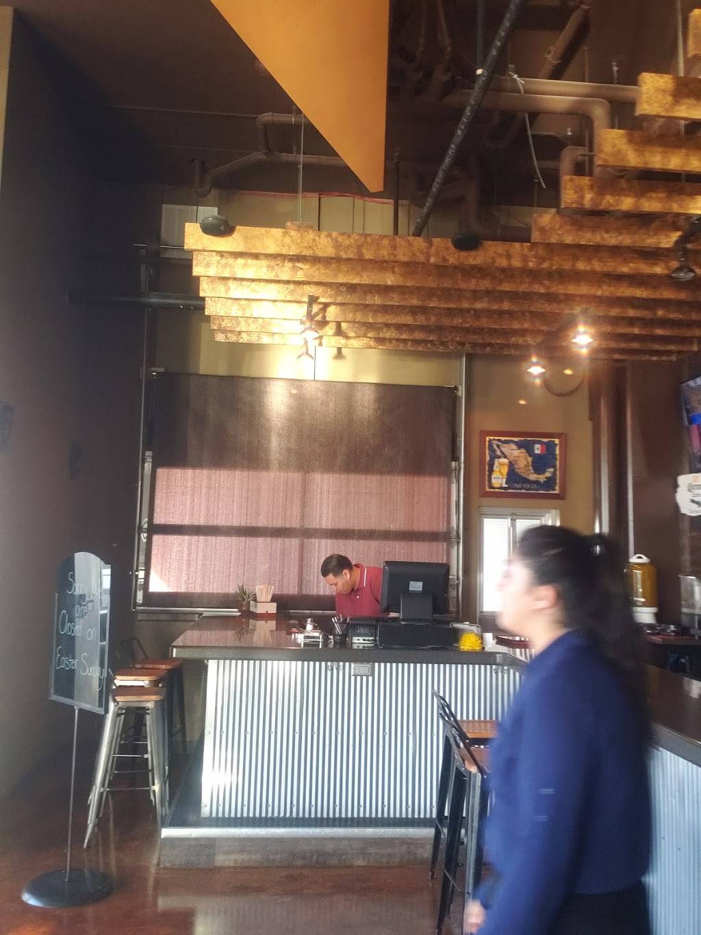 Senor Julio’s | restaurant | 2900 River Dr Ste E, Moline, IL 61265, USA | 3095243170 OR +1 309-524-3170