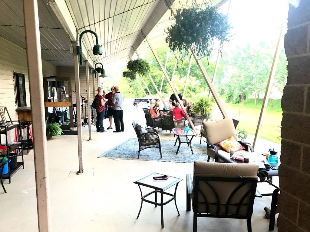 Creekside Grill & Pub | restaurant | W5450 Keil Coulee Rd, La Crosse, WI 54601, USA | 6088816525 OR +1 608-881-6525