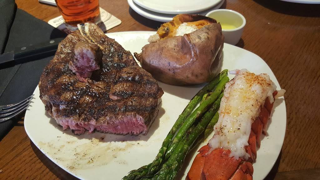 Outback Steakhouse | restaurant | 295 Peppers Ferry Rd NE, Christiansburg, VA 24073, USA | 5403829596 OR +1 540-382-9596