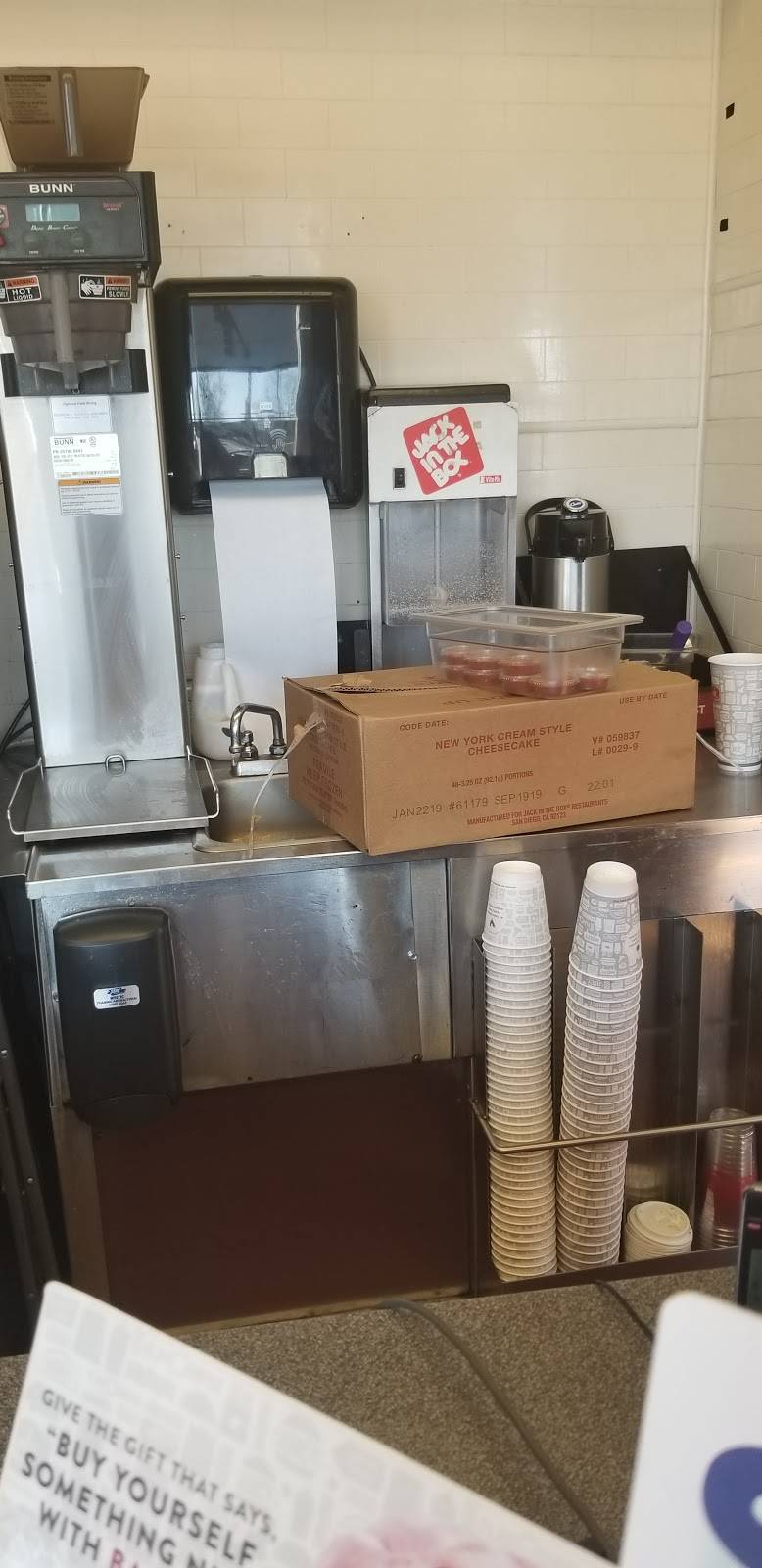 Jack in the Box | restaurant | 41 E Edwardsville Rd, Wood River, IL 62095, USA | 6182542098 OR +1 618-254-2098